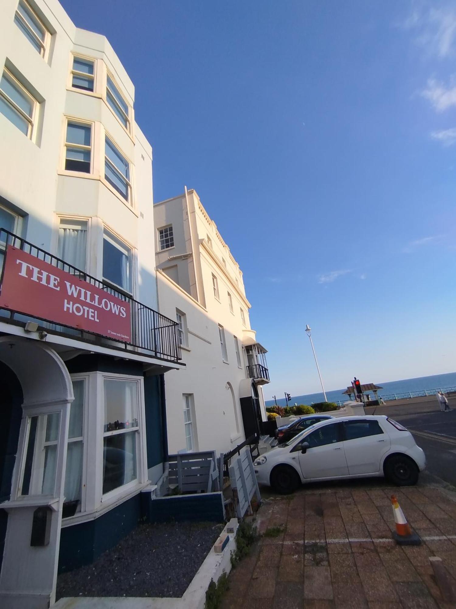 The Willows Brighton Exterior photo